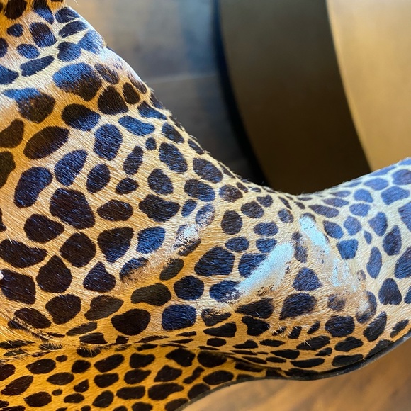 👢Vince Camuto Leopard Print Calf Skin Fur Booties 🐈🐅 - Picture 2 of 5